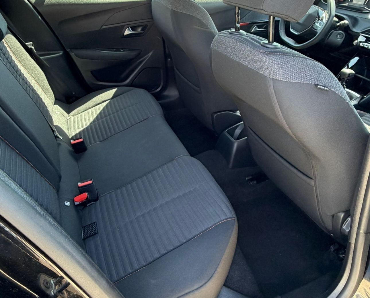 Peugeot 208 1.2 PureTech Active Pack - Image 5