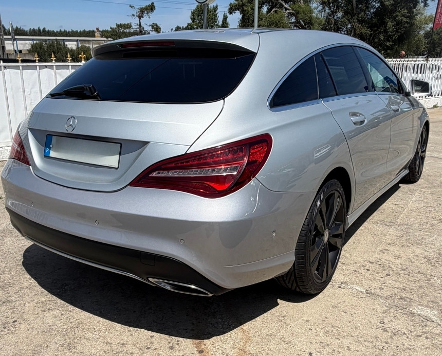 Mercedes-Benz CLA 180d Shooting Brake Urban - Image 3