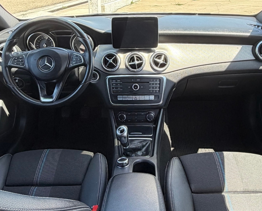 Mercedes-Benz CLA 180d Shooting Brake Urban - Image 6