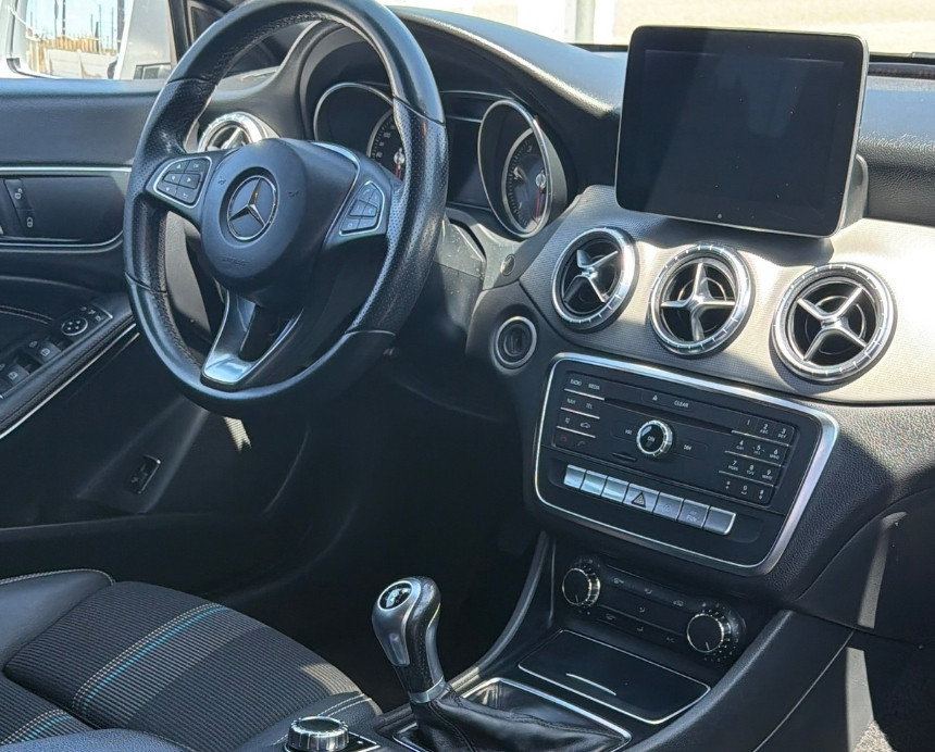Mercedes-Benz CLA 180d Shooting Brake Urban - Image 8